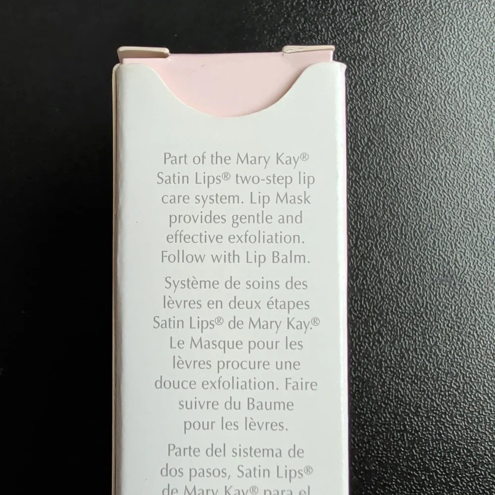 Mary Kay Satin Lips Lip Mask Exfoliating Treatment .3 oz 8g NIB 235100